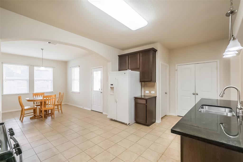 1972 Jobes Court, Alvin, Texas image 9