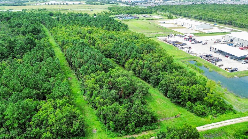 Beamer Road, Friendswood, Texas image 4