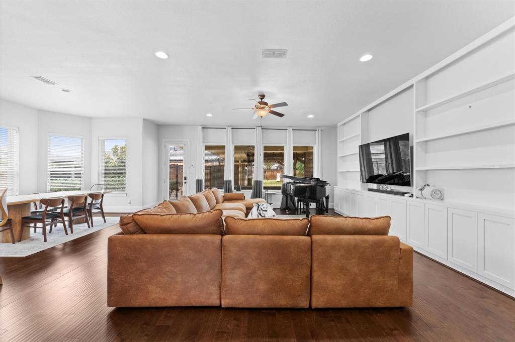 10110 Da Vinci Court, Iowa Colony, Texas image 11