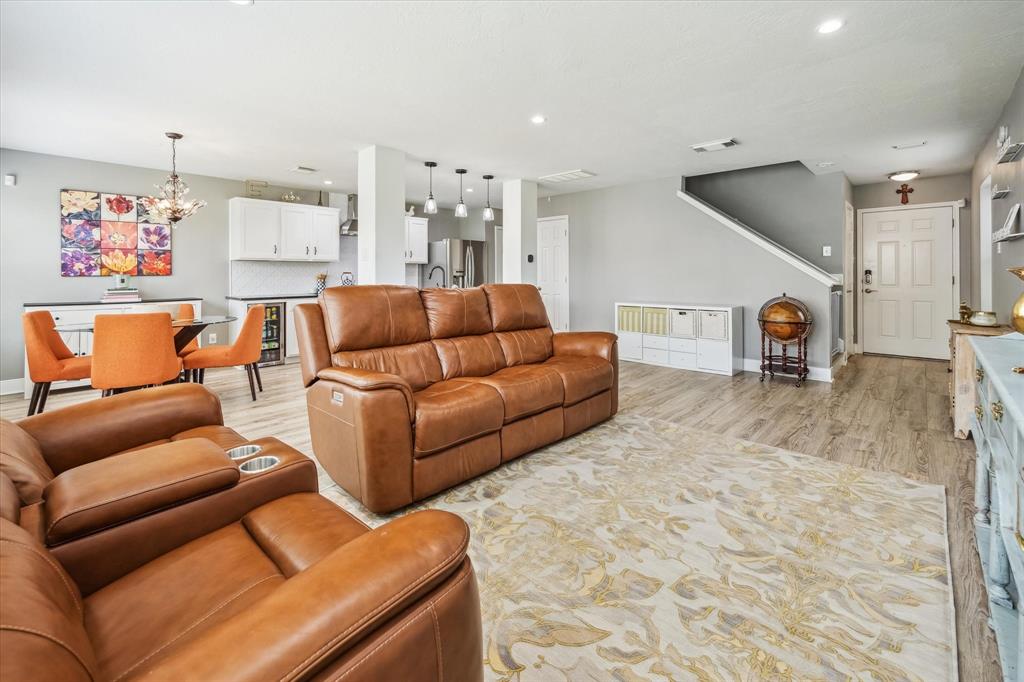 5126 Prosperity Circle, Houston, Texas image 8