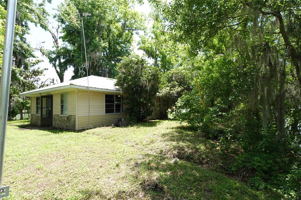 215 Weldon, Livingston, Texas image 8