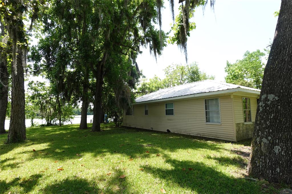 215 Weldon, Livingston, Texas image 4