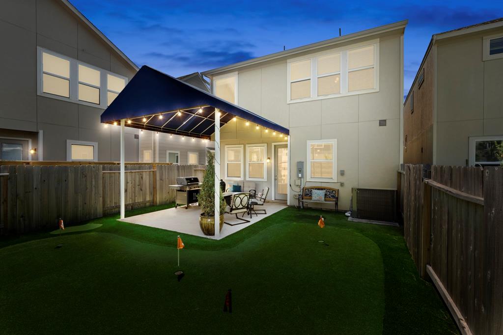 9904 Smokehouse Silo Lane, Houston, Texas image 32