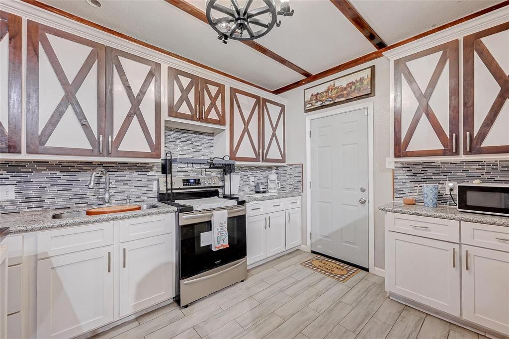 124 Capetown, Conroe, Texas image 12