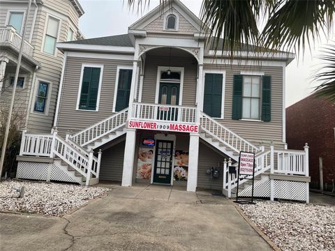 Photo of 1909 Broadway Street #UP, Galveston, TX 77550 (MLS # 30080779)