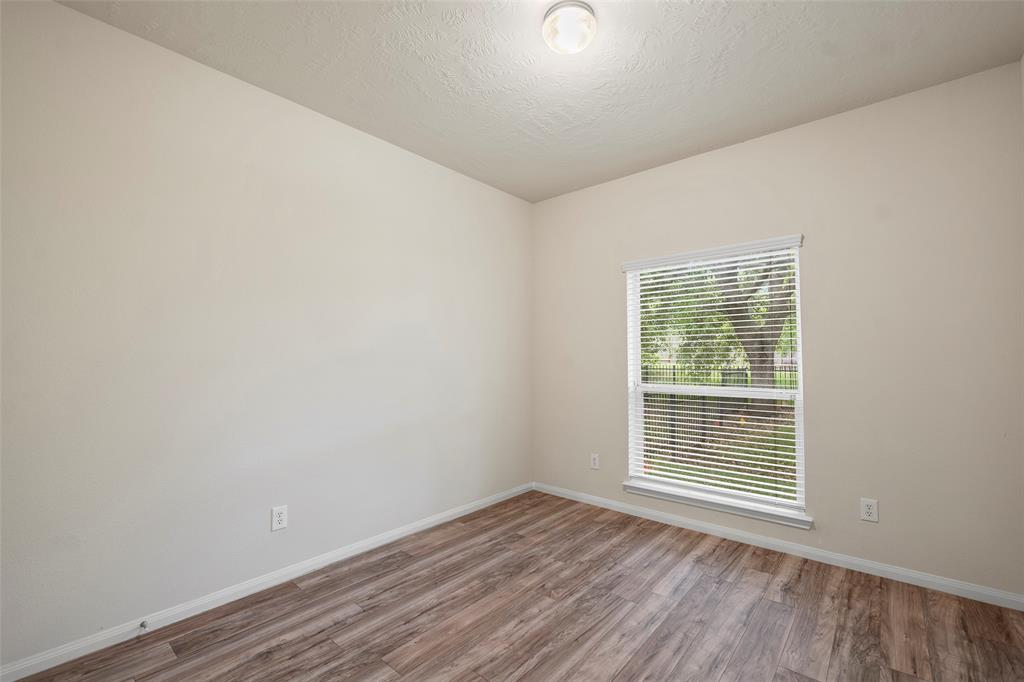 1525 Sunmeadow Boulevard, Friendswood, Texas image 15