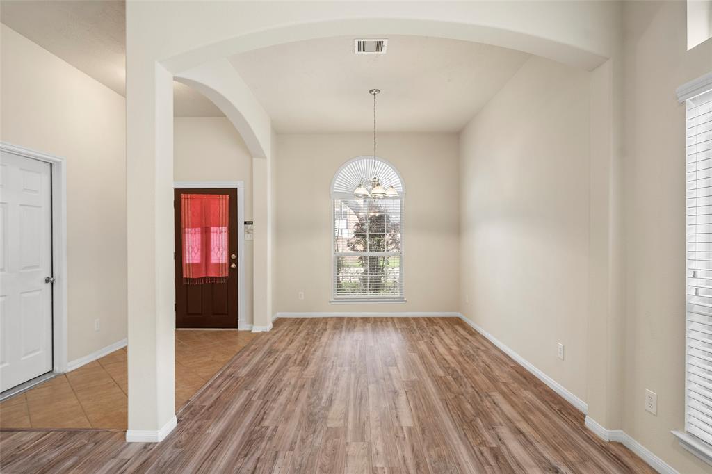 1525 Sunmeadow Boulevard, Friendswood, Texas image 5