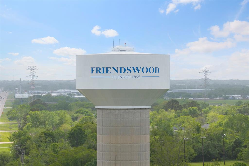 1525 Sunmeadow Boulevard, Friendswood, Texas image 30