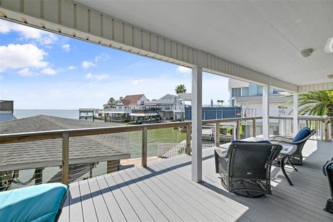 A home in Tiki Island