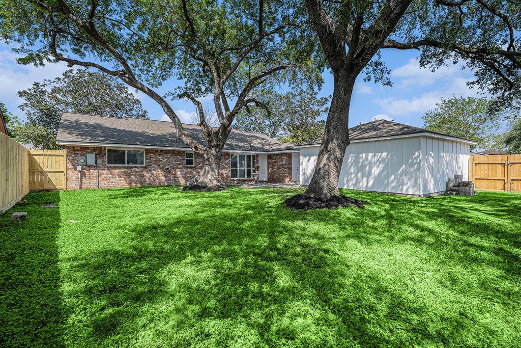 8734 Collingsdale Road, La Porte, Texas image 27