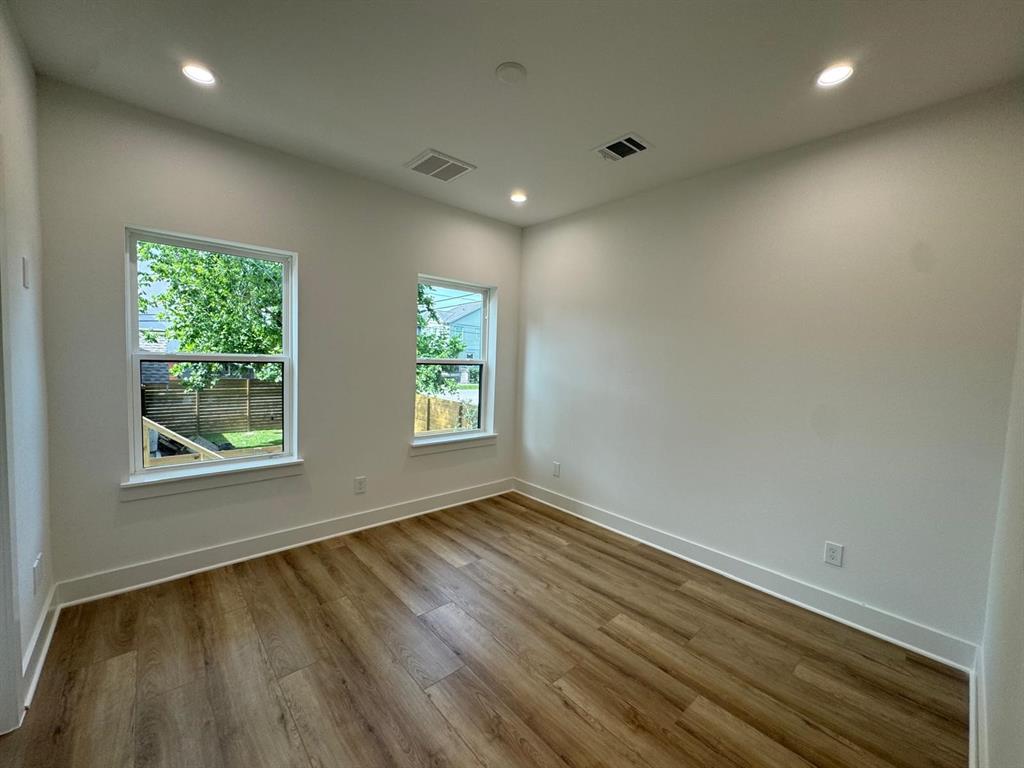 1639 Beall Street, Houston, Texas image 16