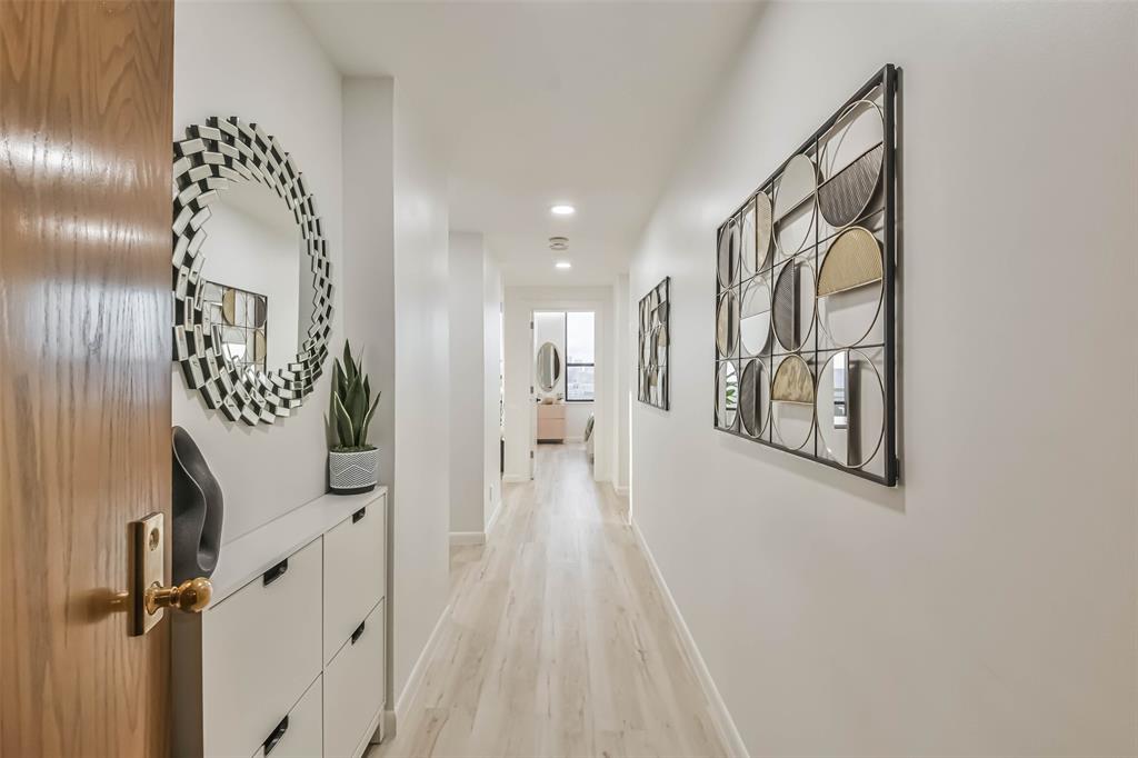 14 Greenway Plaza #16Q, Houston, Texas image 3