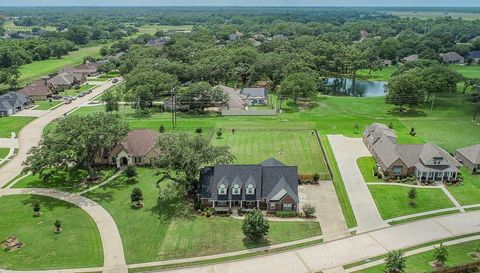 A home in Angleton