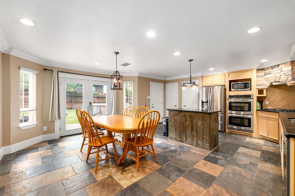 600 Crystal River Road, Conroe, Texas image 10