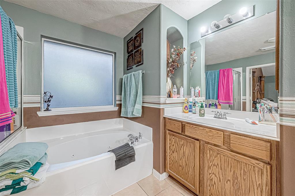 6623 Surrey Meadow Court, Houston, Texas image 34