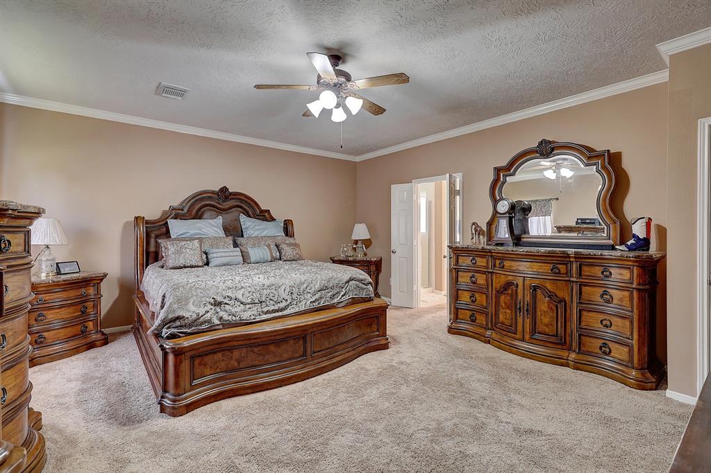 8102 Trophy Place Drive, Humble, Texas image 16