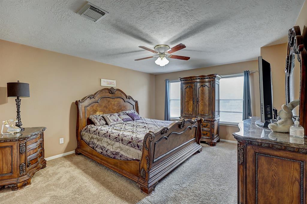 8102 Trophy Place Drive, Humble, Texas image 26