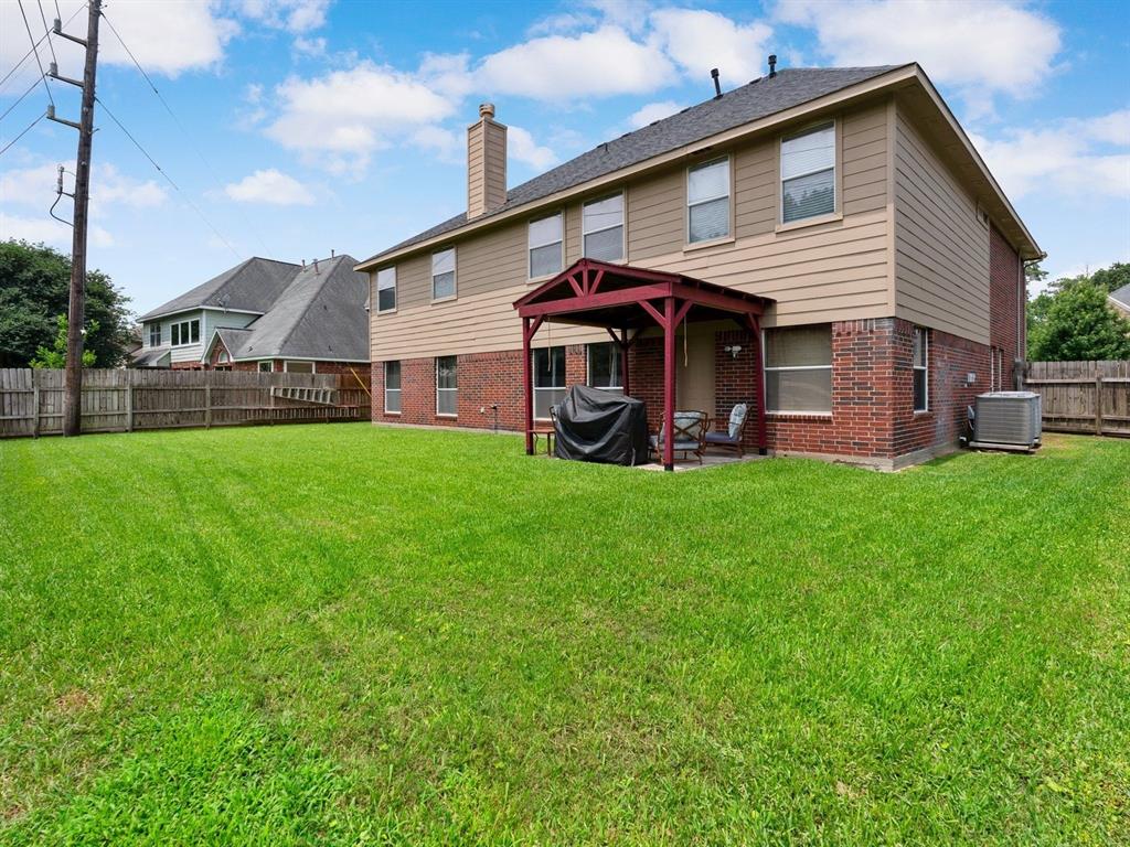 8102 Trophy Place Drive, Humble, Texas image 31