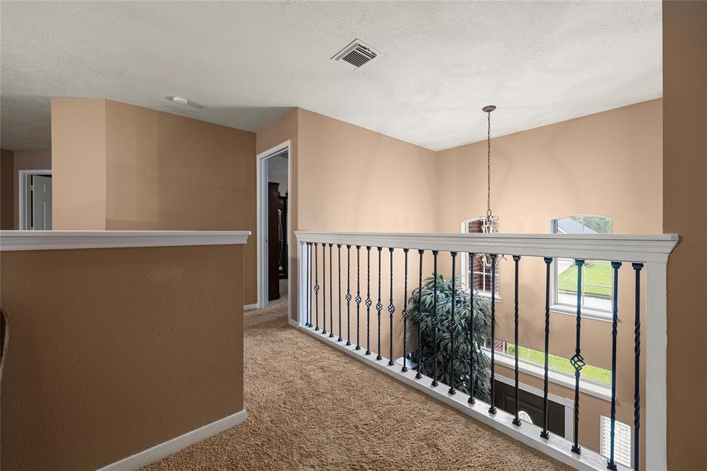 8102 Trophy Place Drive, Humble, Texas image 21