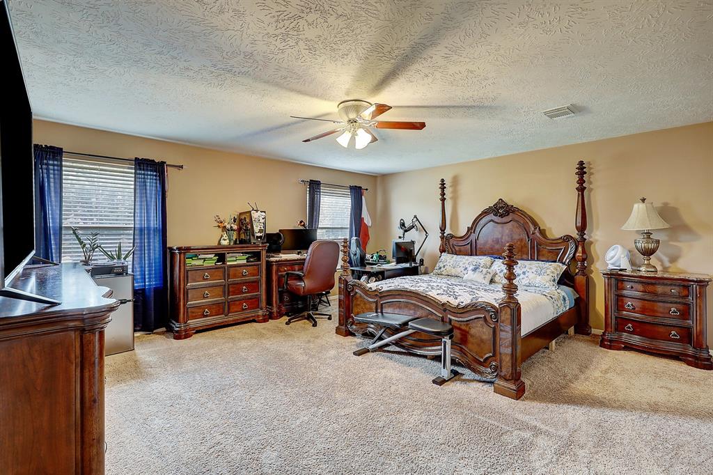 8102 Trophy Place Drive, Humble, Texas image 24