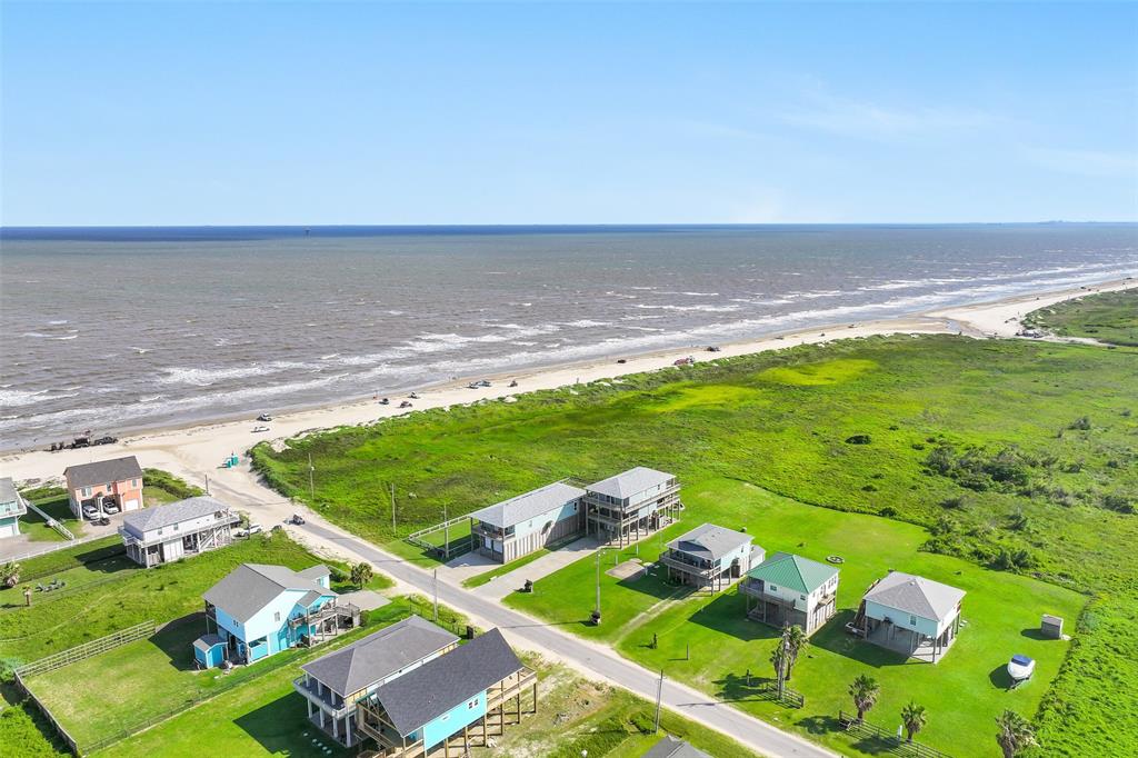839 S Monkhouse Drive, Crystal Beach, Texas image 7
