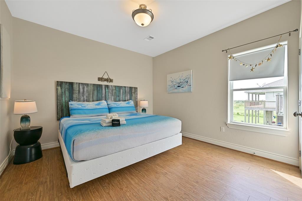 839 S Monkhouse Drive, Crystal Beach, Texas image 20