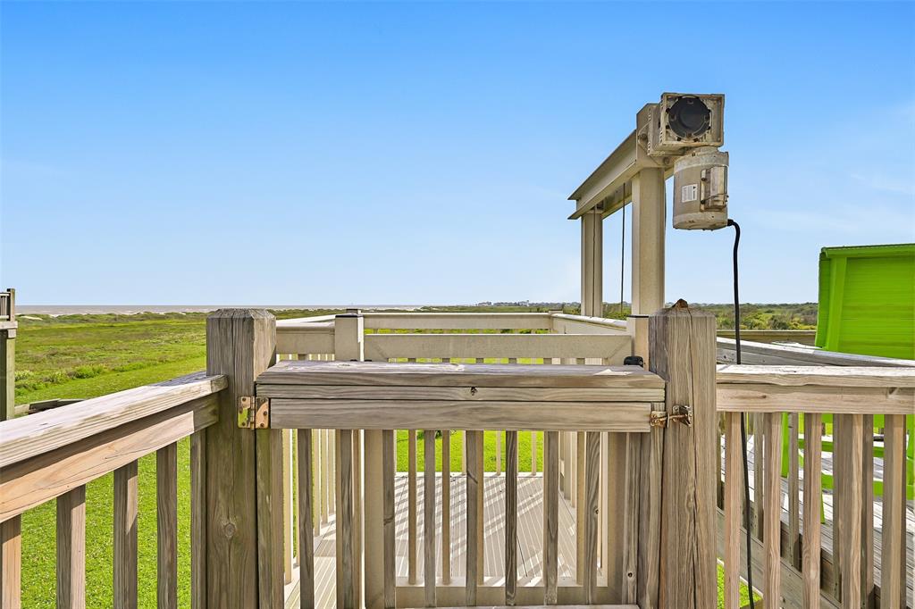 839 S Monkhouse Drive, Crystal Beach, Texas image 28