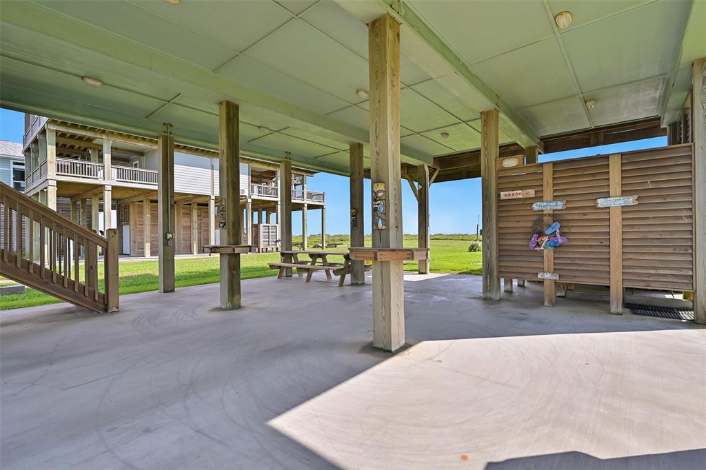 839 S Monkhouse Drive, Crystal Beach, Texas image 35