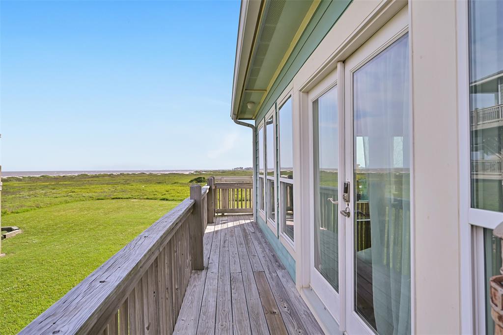 839 S Monkhouse Drive, Crystal Beach, Texas image 32