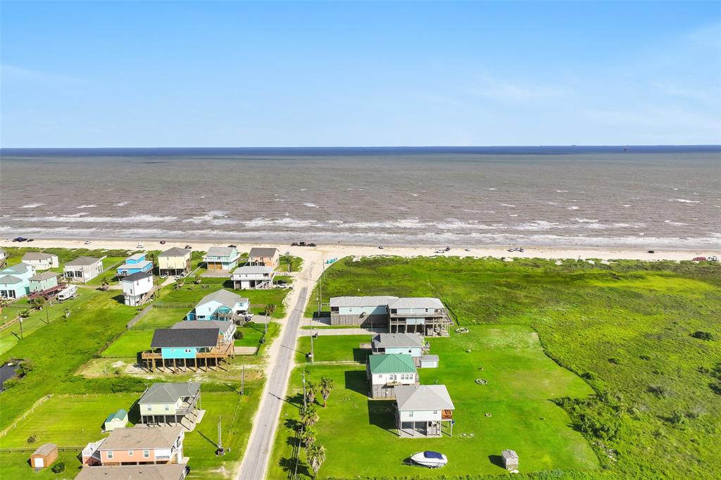 839 S Monkhouse Drive, Crystal Beach, Texas image 6
