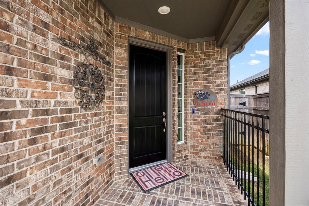 28928 Autumn Shore Drive, Fulshear, Texas image 3