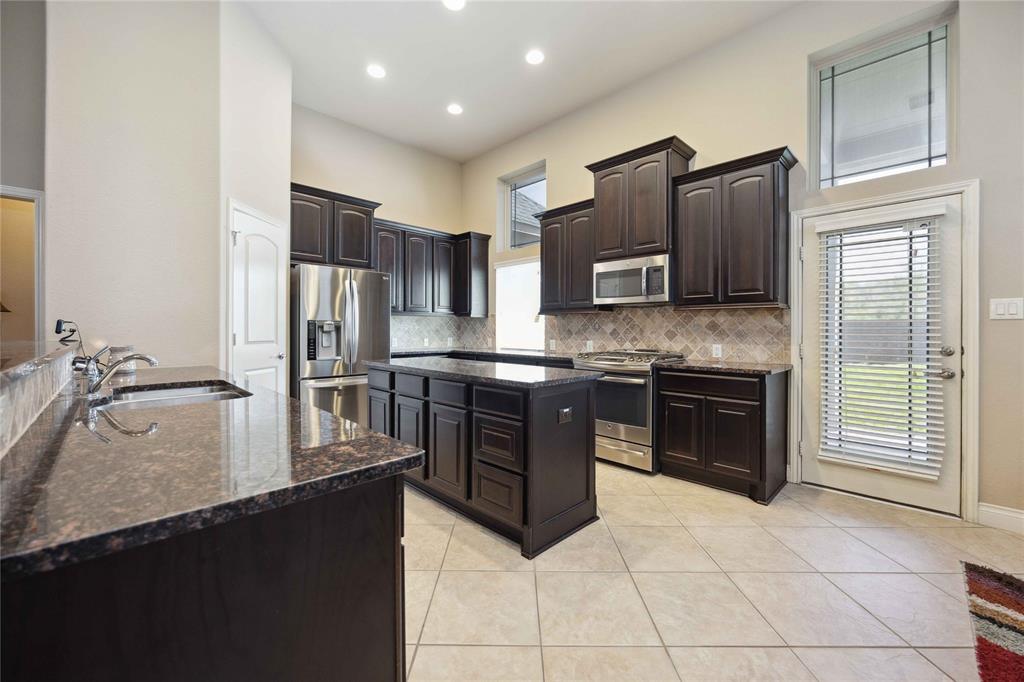 4219 Redstone Place Court, Fresno, Texas image 8