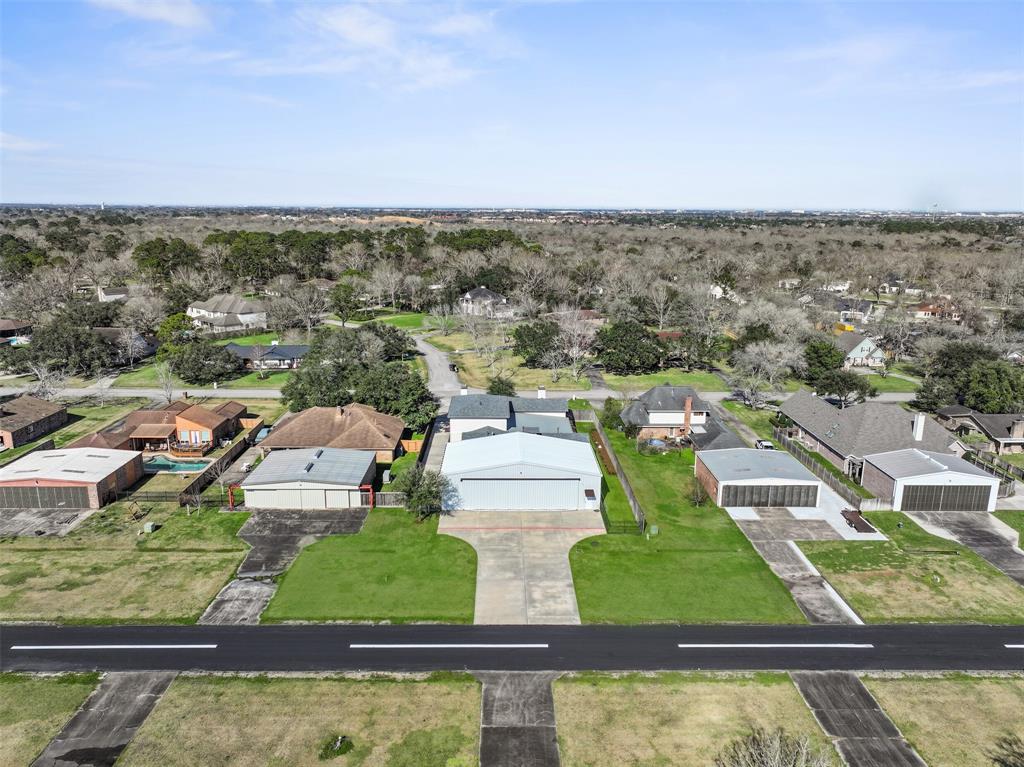 2208 Butler Drive, Friendswood, Texas image 48