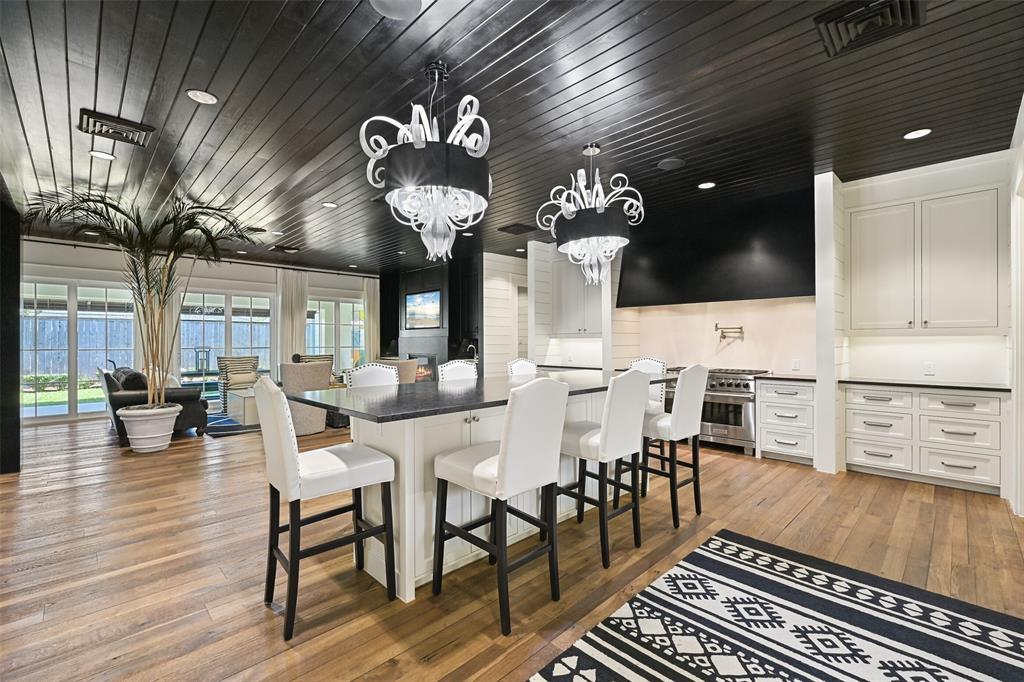 2208 Butler Drive, Friendswood, Texas image 18