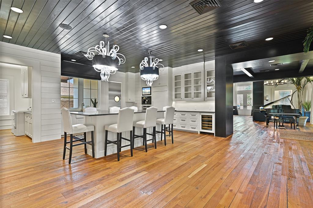 2208 Butler Drive, Friendswood, Texas image 20