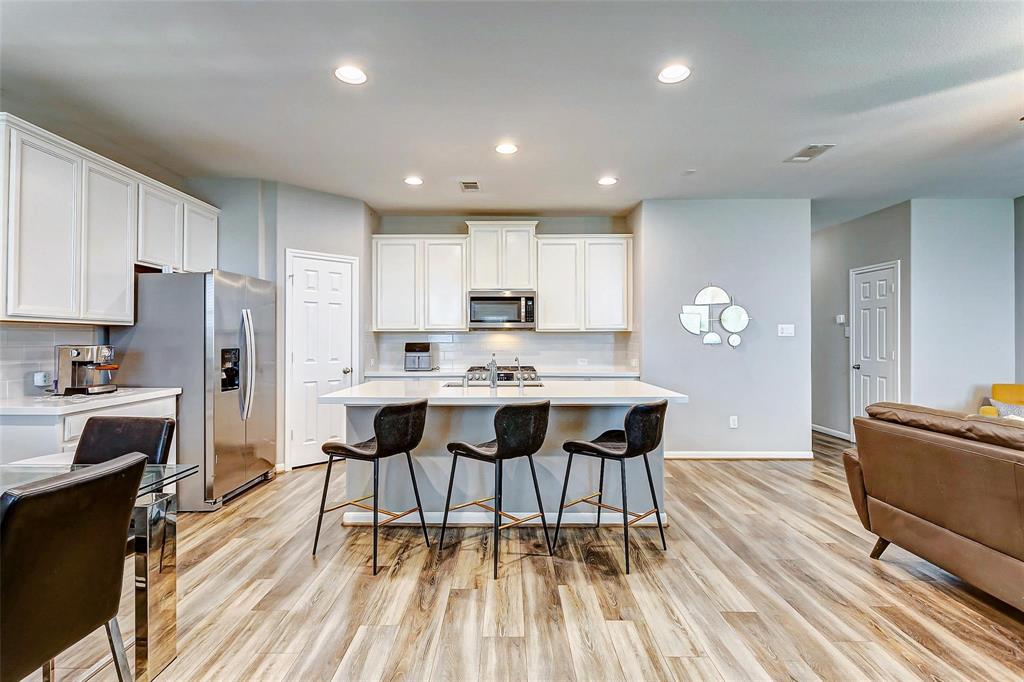 2110 Falcon Brook Drive, Katy, Texas image 8