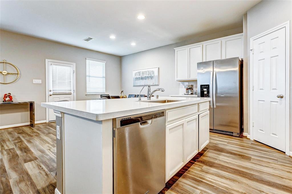 2110 Falcon Brook Drive, Katy, Texas image 12