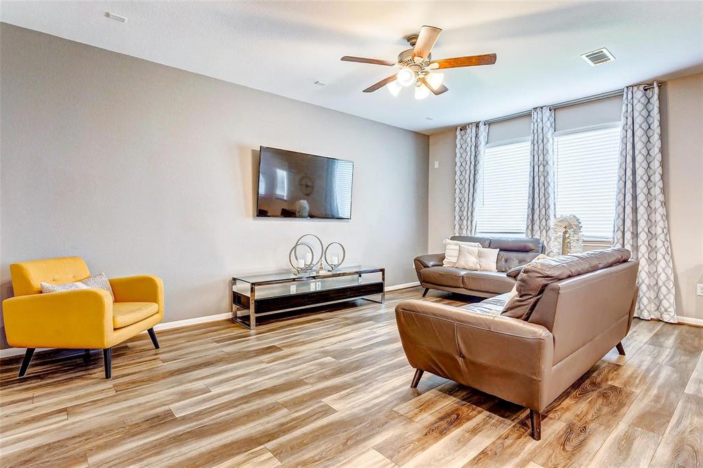 2110 Falcon Brook Drive, Katy, Texas image 17