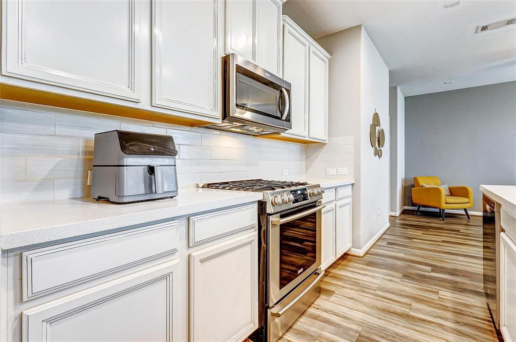 2110 Falcon Brook Drive, Katy, Texas image 14