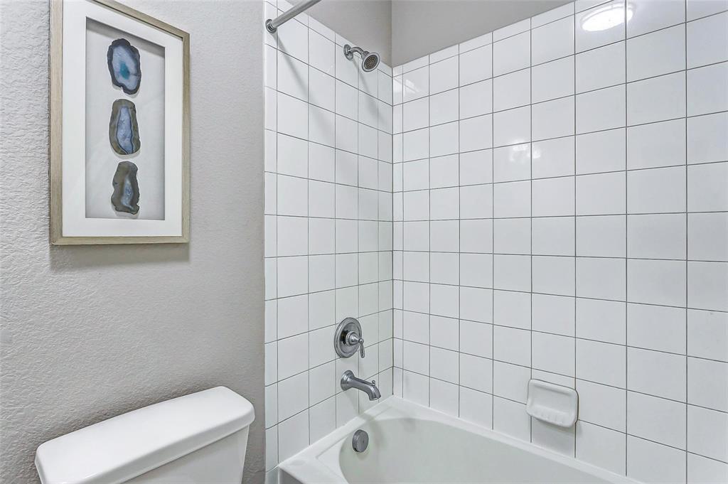 2110 Falcon Brook Drive, Katy, Texas image 31