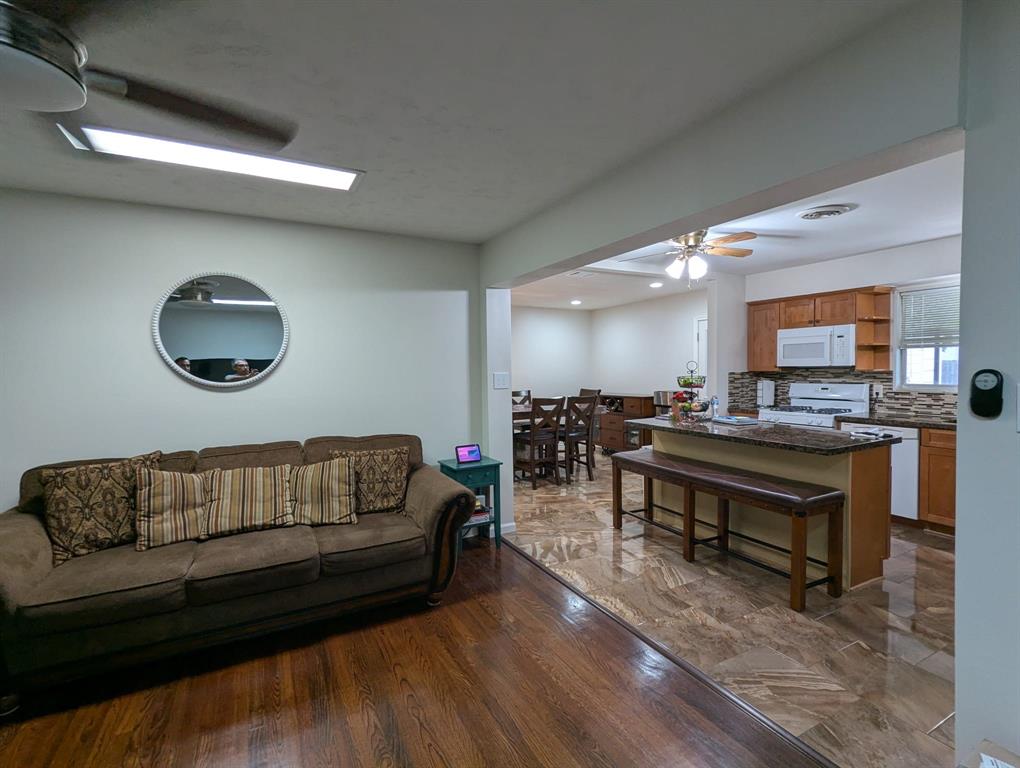 4110 Bolin Road, Houston, Texas image 7