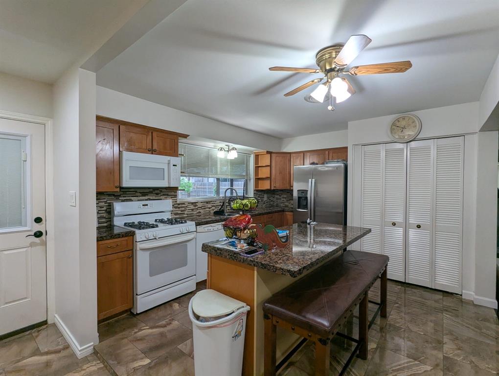 4110 Bolin Road, Houston, Texas image 9