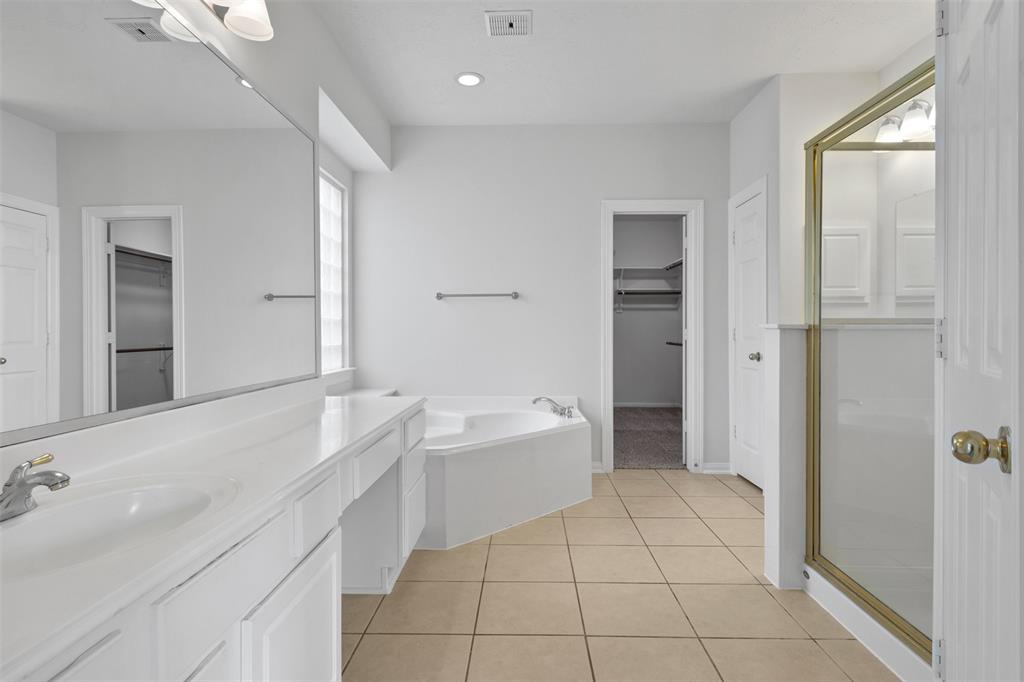 2126 Fortuna Bella Drive, Pearland, Texas image 25