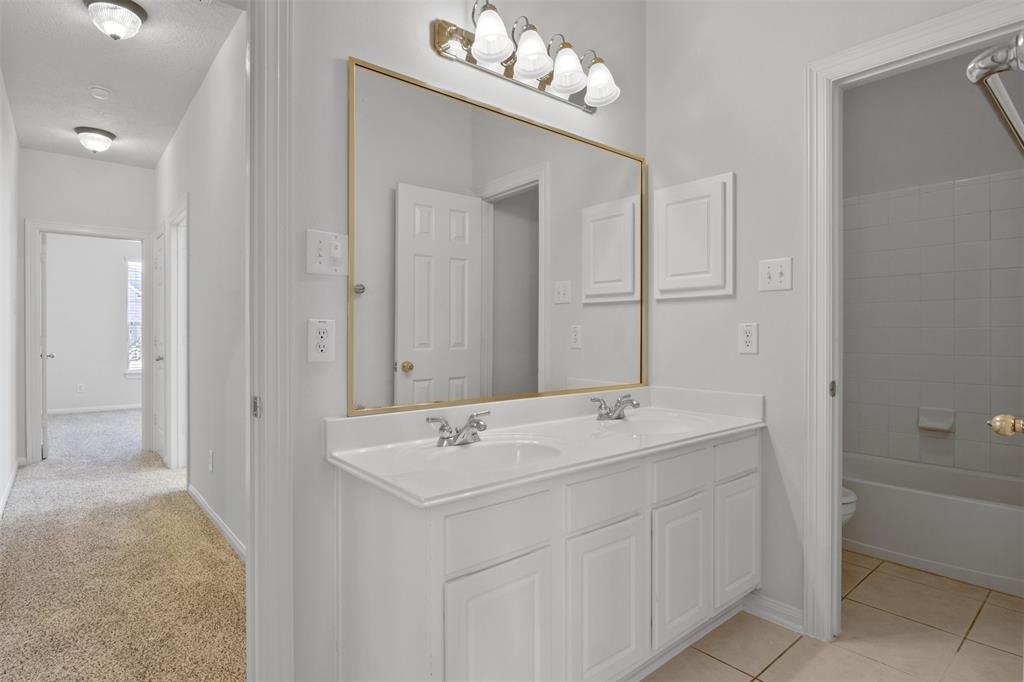 2126 Fortuna Bella Drive, Pearland, Texas image 12