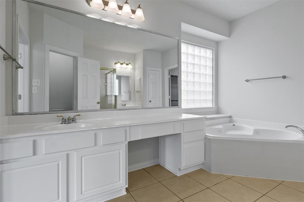 2126 Fortuna Bella Drive, Pearland, Texas image 26