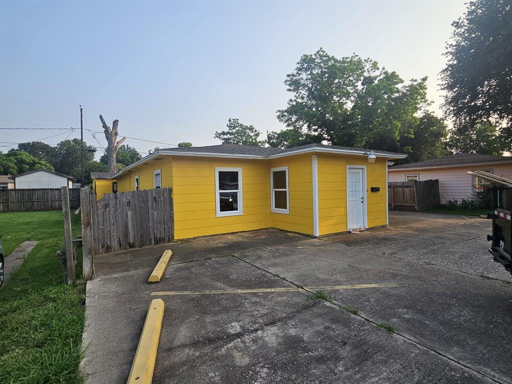 307 Park Street, Baytown, Texas image 2