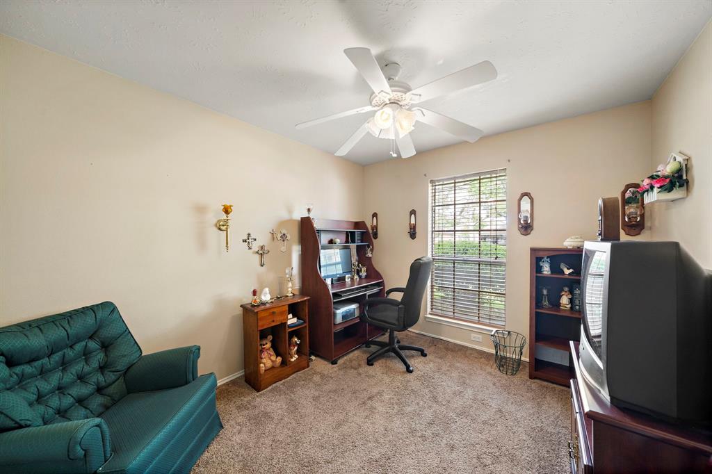 907 S Peach Hollow Court, Pearland, Texas image 13