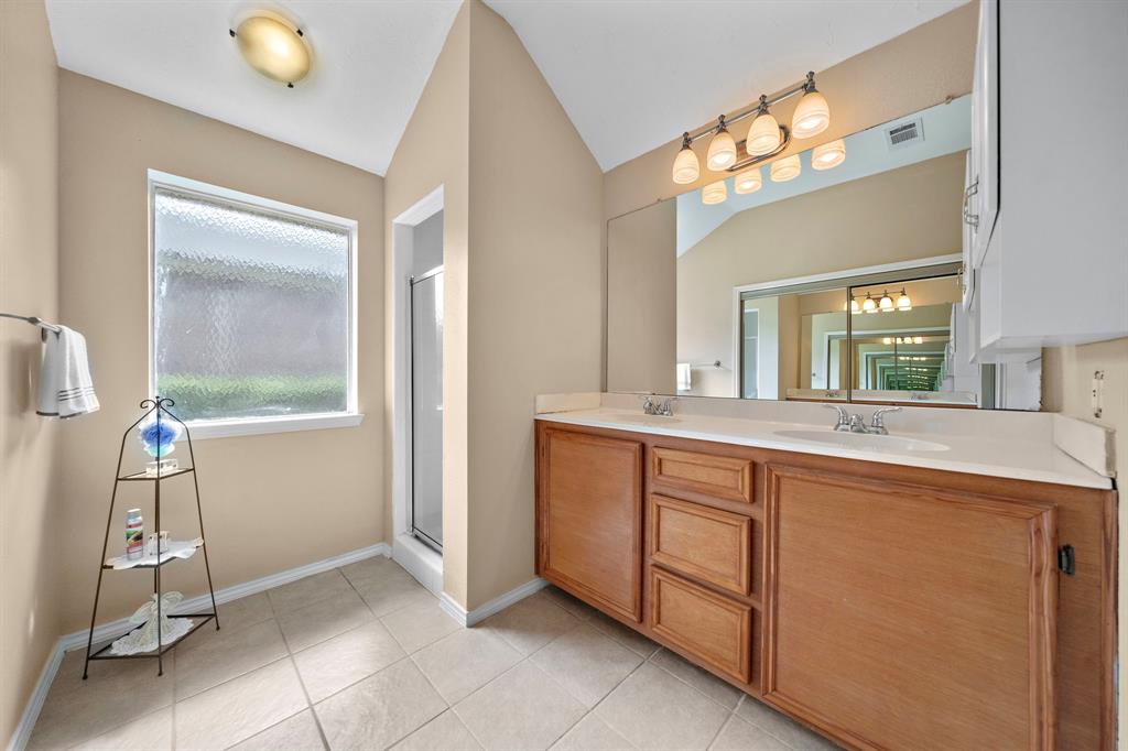 907 S Peach Hollow Court, Pearland, Texas image 18