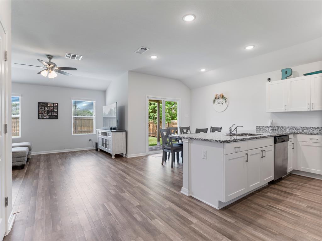 2719 Marguerite Street, Bay City, Texas image 19