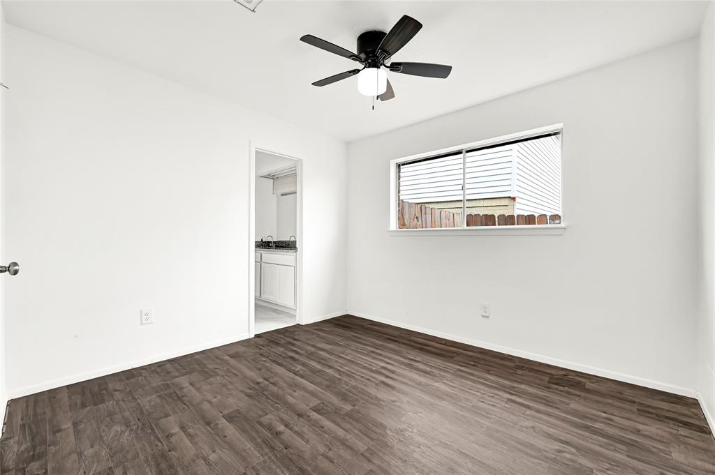 5010 Appleblossom Lane, Friendswood, Texas image 13
